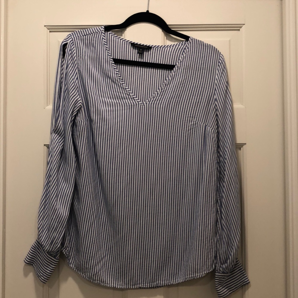 Blue and white stripe cut-out sleeve blouse.